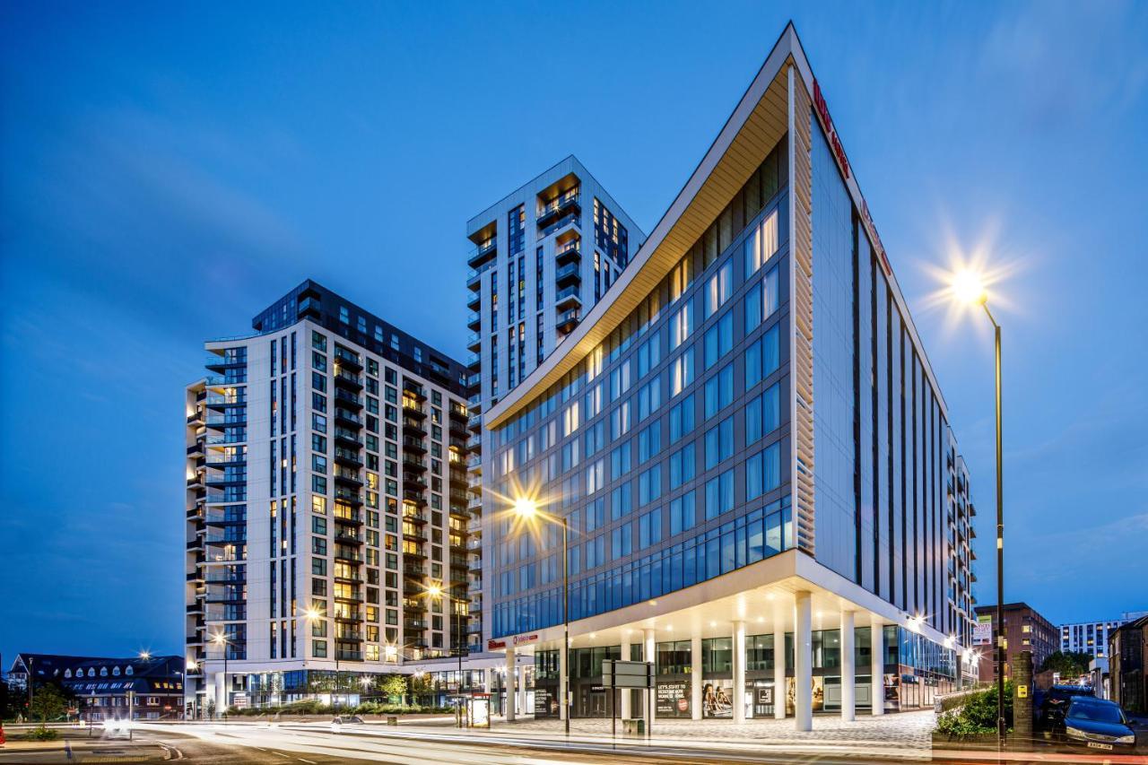 Aparthotel Adagio London Sutton Point Exterior photo