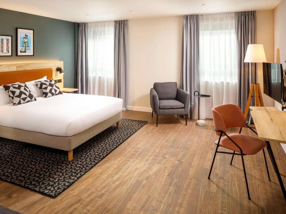 Aparthotel Adagio London Sutton Point Exterior photo